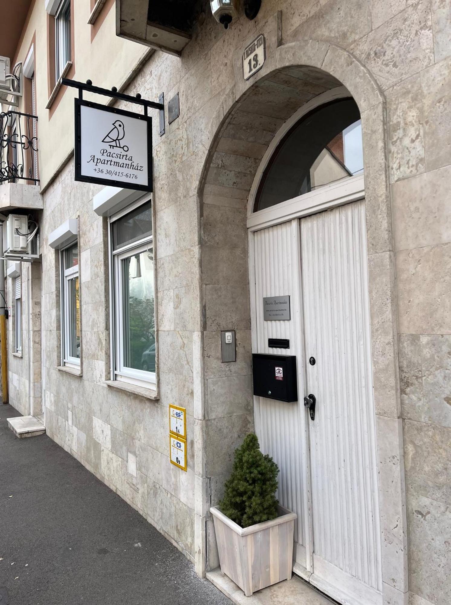 Pacsirta Apartman Grand Eger Zewnętrze zdjęcie