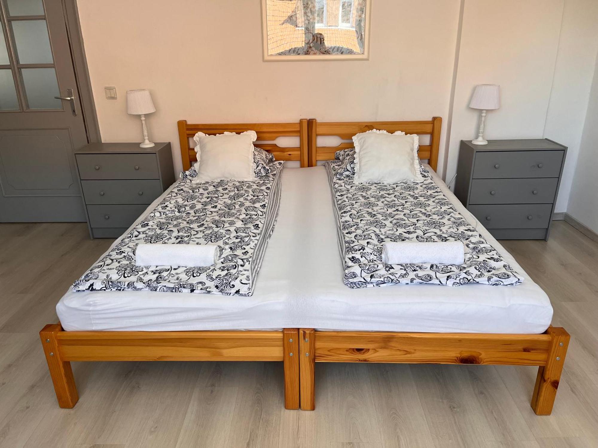 Pacsirta Apartman Grand Eger Zewnętrze zdjęcie